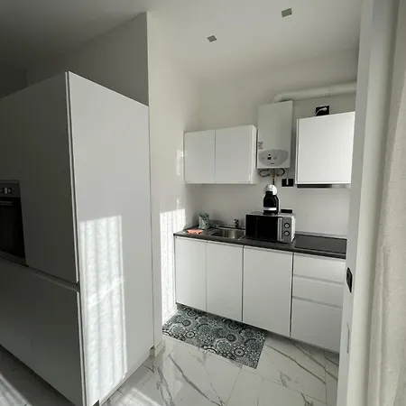 Cliohome Apartment